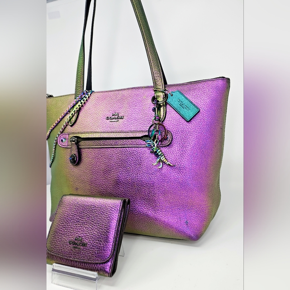 RARE! Bespoke Coach Hologram Oil Slick Taylor Tote & Wallet Set w/ Rexy Charm - Picture 4 of 17